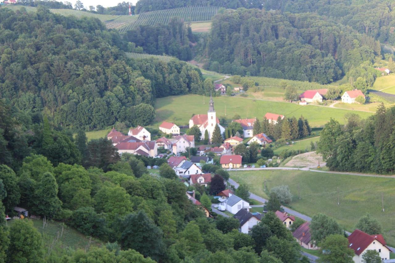 Sleeping In Village Svecina Bagian luar foto
